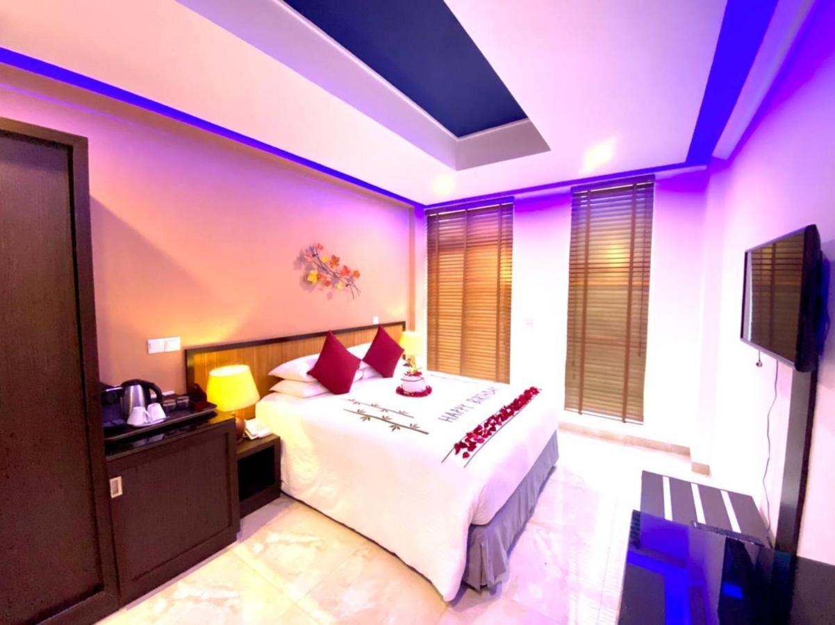 Eleven Trees Maldives Hotel Hulhumale Exterior photo