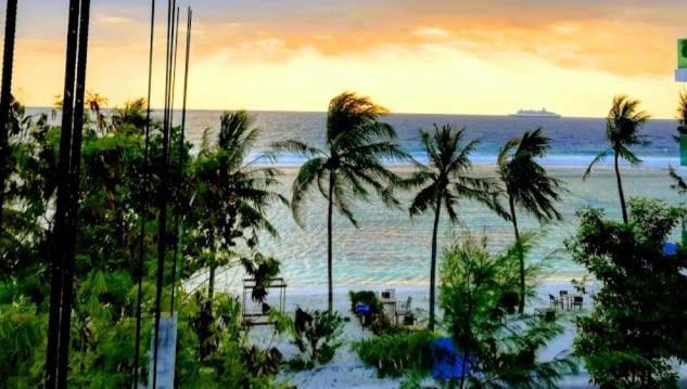 Eleven Trees Maldives Hotel Hulhumale Exterior photo
